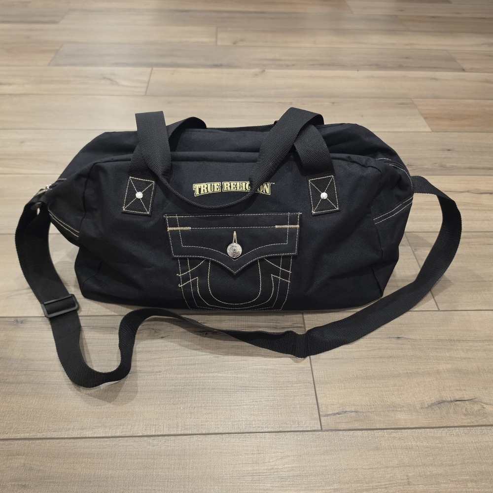 True Religion Horseshoe Lightweight Duffel Bag - Carry On - Zip Up